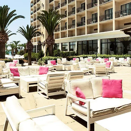 Sandy & Larnaca