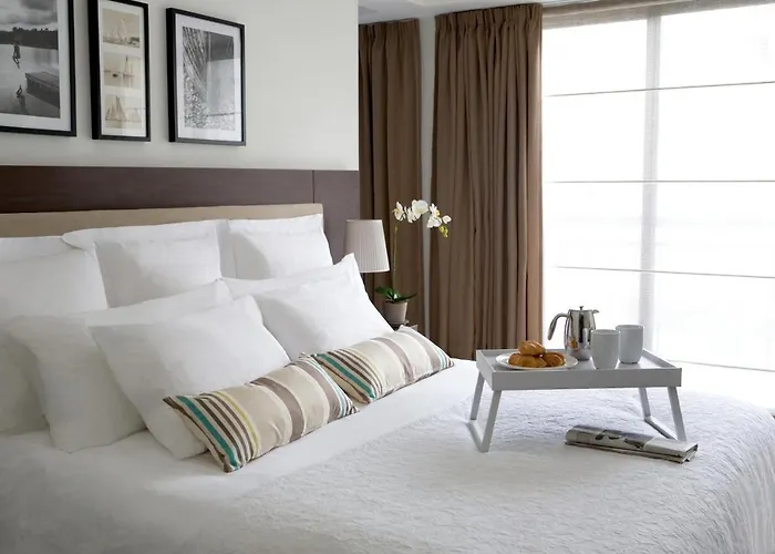 Sandy & - Ex Sentido 4* ラルナカ