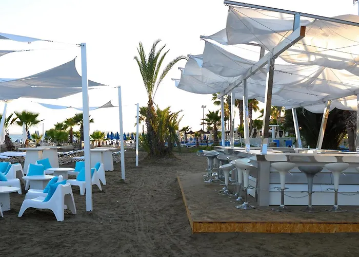 ホテル Sandy & - Ex Sentido ラルナカ