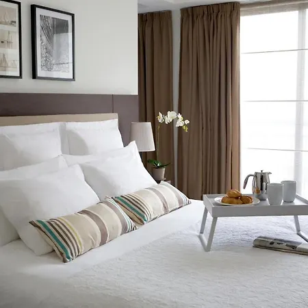 Sandy & - Ex Sentido 4* Larnaca