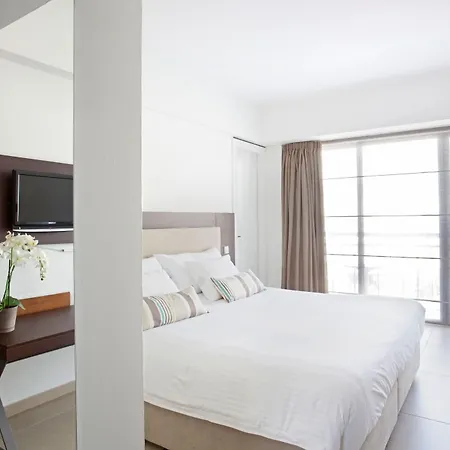 Sandy & - Ex Sentido 4* Larnaca