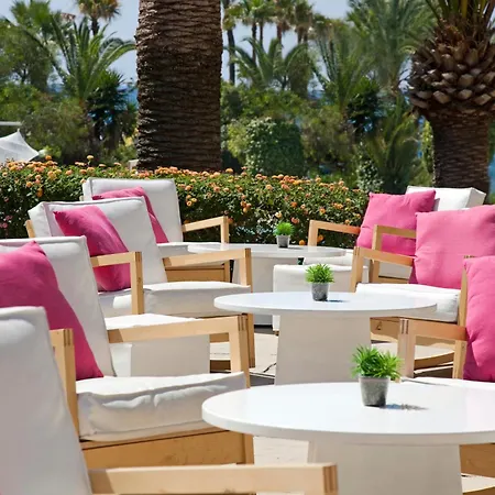 Hotel Sandy & Larnaca