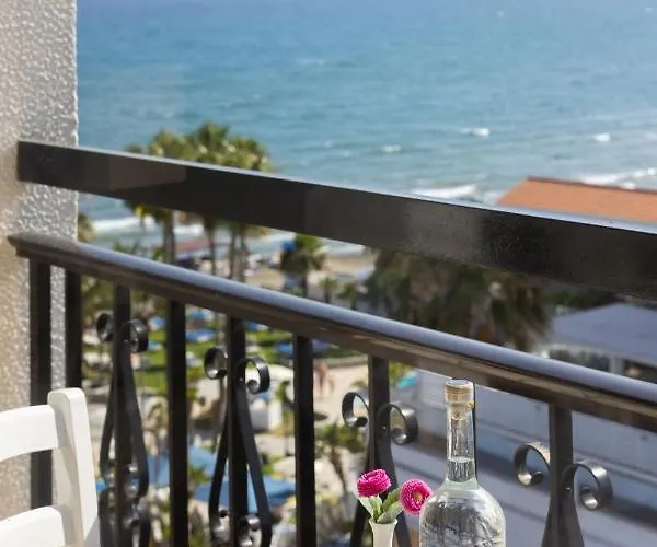 Sandy & - Ex Sentido Hotel Larnaca